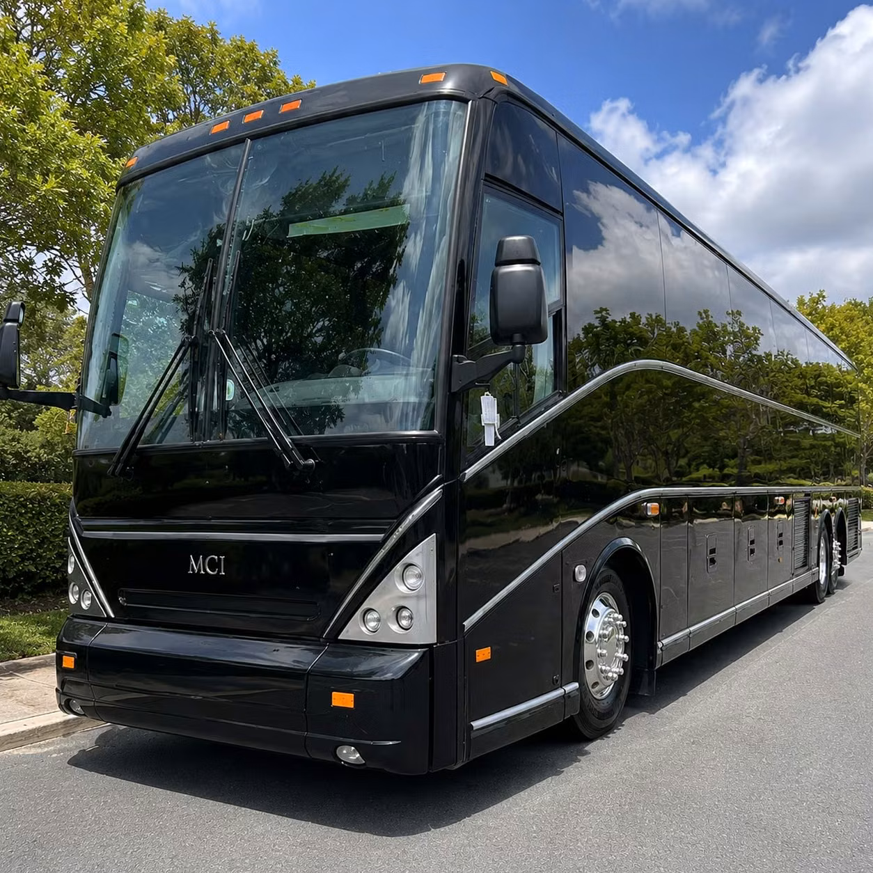 make your employee commute smarter with anaheim corporate shuttle service